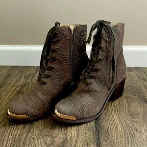 New, never worn. Joyfolie floral brown boots with gold accents.